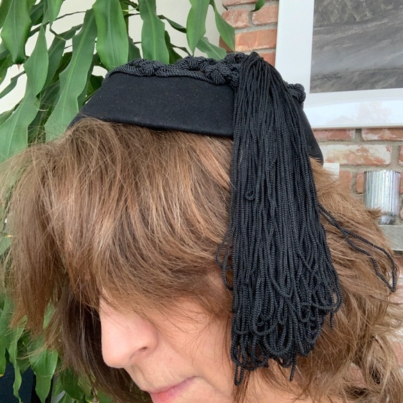 Vintage 1943 Black Macrame Wool Hat with Tassel Marshall Fields Chicago - Picture 2 of 9